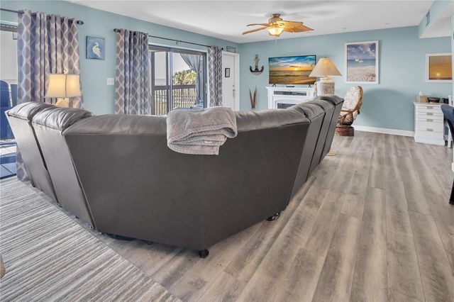 200 120TH AVENUE W 3A, Treasure Island, FL 33706