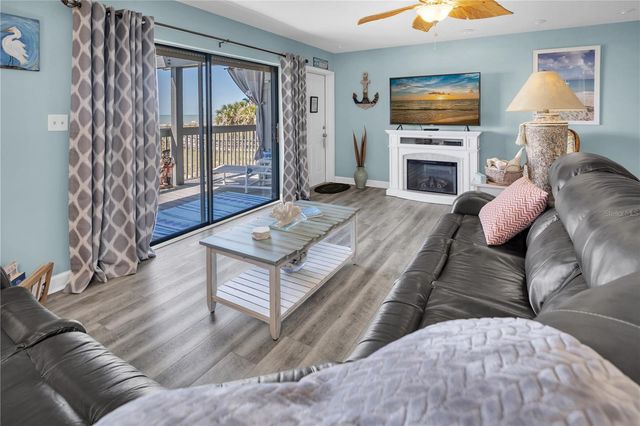 200 120TH AVENUE W 3A, Treasure Island, FL 33706