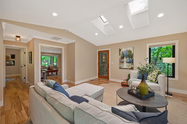 3565 Mary Ln, Auburn, CA 95602