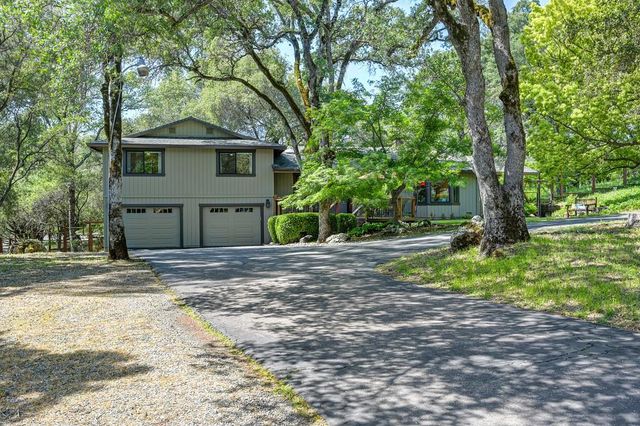 3565 Mary Ln, Auburn, CA 95602