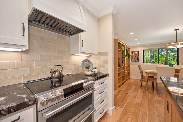 3565 Mary Ln, Auburn, CA 95602