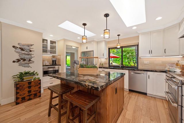 3565 Mary Ln, Auburn, CA 95602