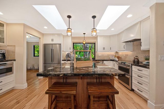 3565 Mary Ln, Auburn, CA 95602