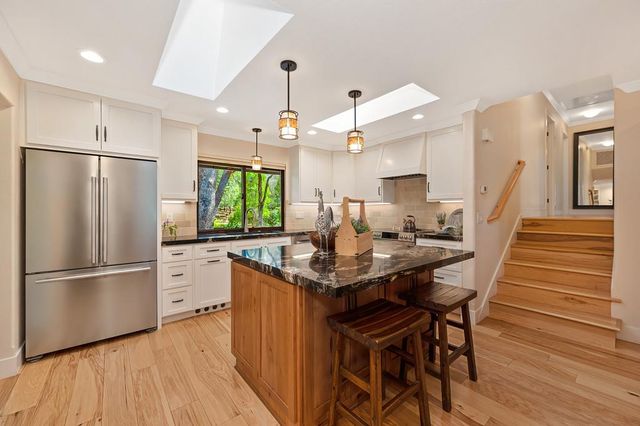 3565 Mary Ln, Auburn, CA 95602