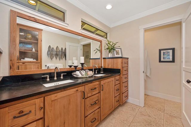 3565 Mary Ln, Auburn, CA 95602