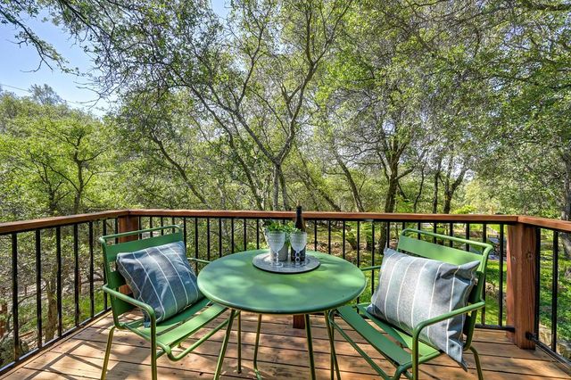 3565 Mary Ln, Auburn, CA 95602