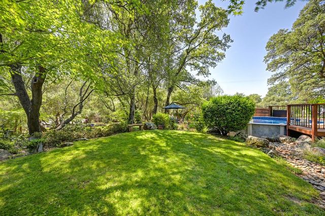 3565 Mary Ln, Auburn, CA 95602