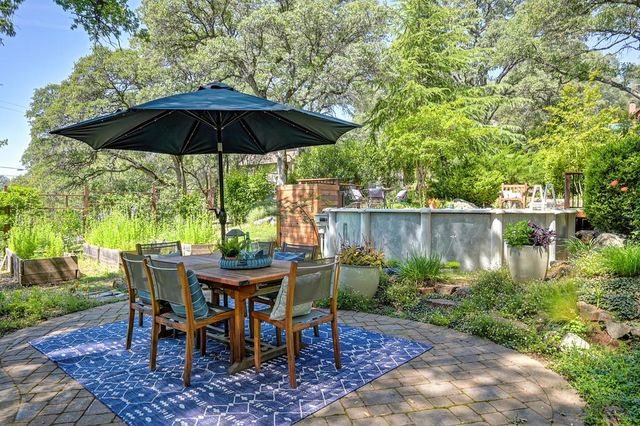 3565 Mary Ln, Auburn, CA 95602