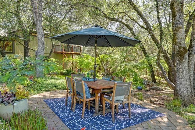 3565 Mary Ln, Auburn, CA 95602