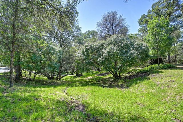 3565 Mary Ln, Auburn, CA 95602