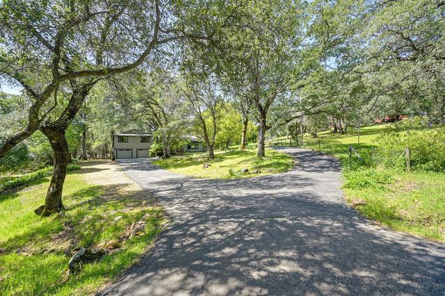 3565 Mary Ln, Auburn, CA 95602