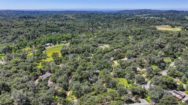 3565 Mary Ln, Auburn, CA 95602