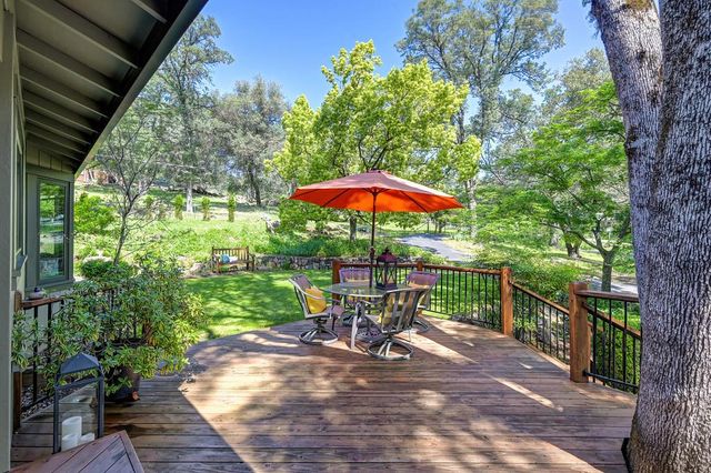 3565 Mary Ln, Auburn, CA 95602