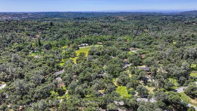 3565 Mary Ln, Auburn, CA 95602