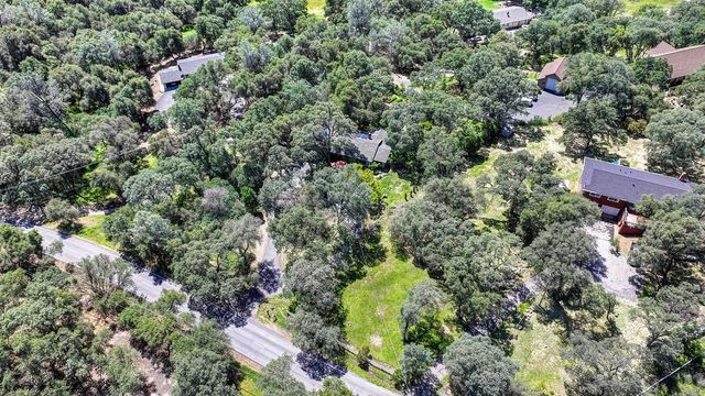 3565 Mary Ln, Auburn, CA 95602