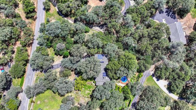 3565 Mary Ln, Auburn, CA 95602