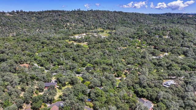 3565 Mary Ln, Auburn, CA 95602