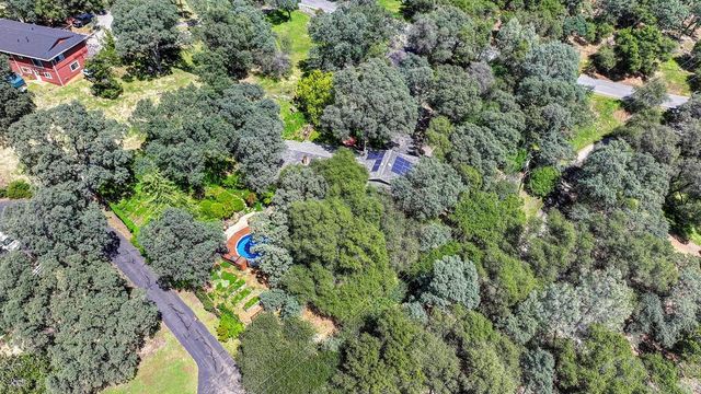 3565 Mary Ln, Auburn, CA 95602