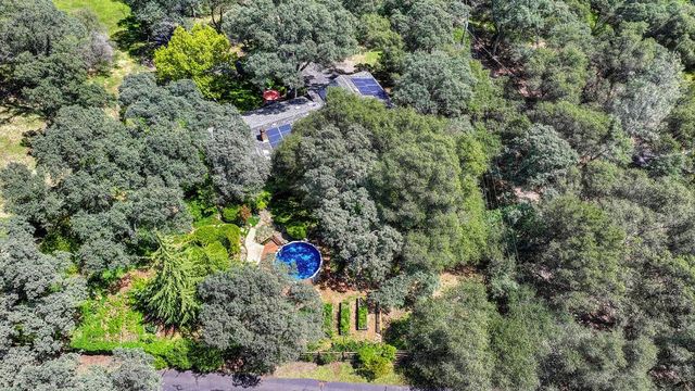 3565 Mary Ln, Auburn, CA 95602