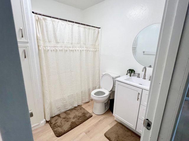 38 Valley View Circle, Denison, TX 75021