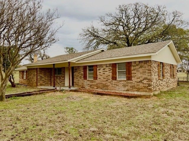 38 Valley View Circle, Denison, TX 75021