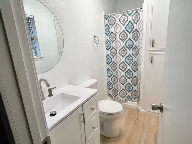 38 Valley View Circle, Denison, TX 75021