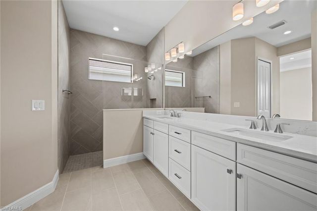 4671 SkySail DR, Naples, FL 34120
