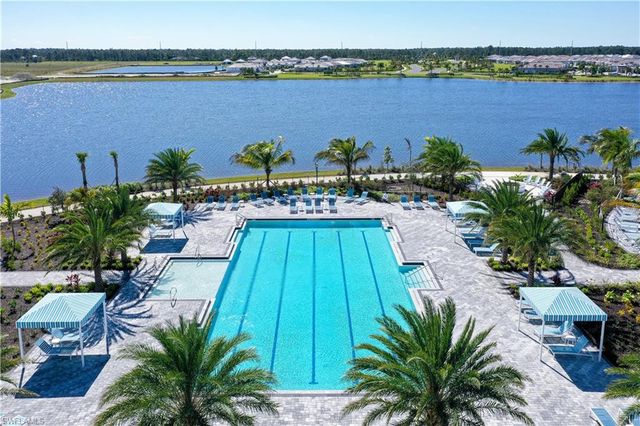 4671 SkySail DR, Naples, FL 34120