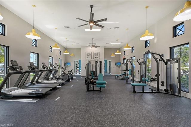 4671 SkySail DR, Naples, FL 34120