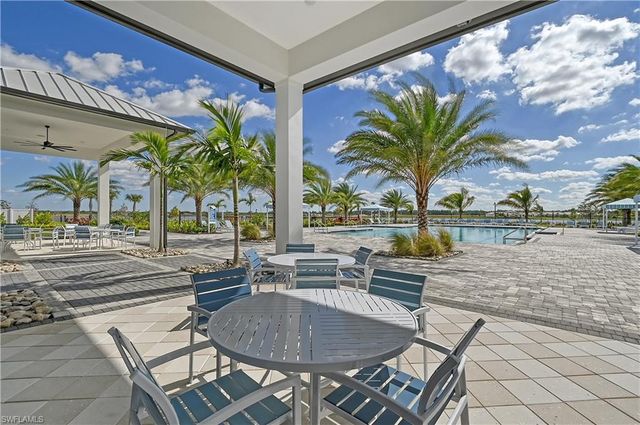 4671 SkySail DR, Naples, FL 34120