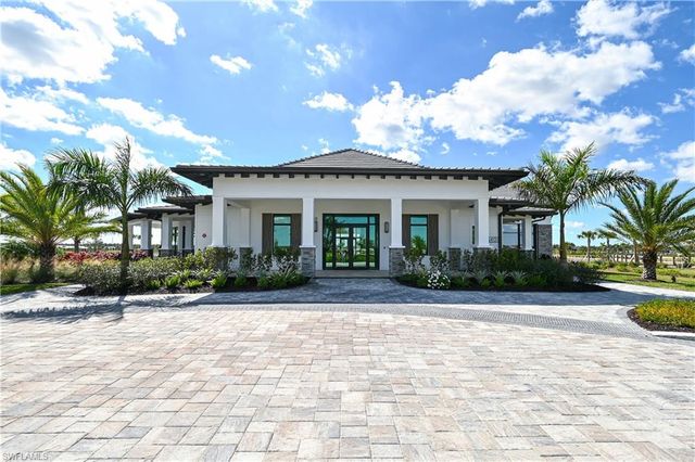 4671 SkySail DR, Naples, FL 34120