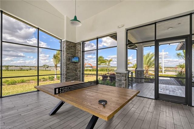 4671 SkySail DR, Naples, FL 34120