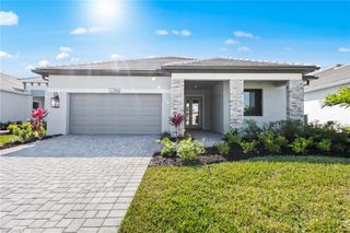 4671 SkySail DR, Naples, FL 34120