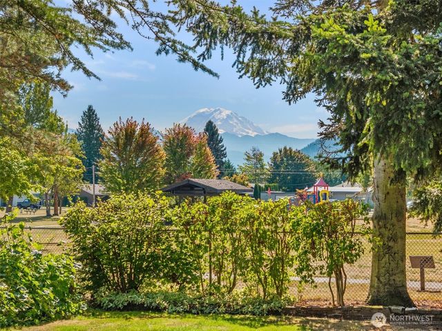 1444 Merritt Avenue, Enumclaw, WA 98022