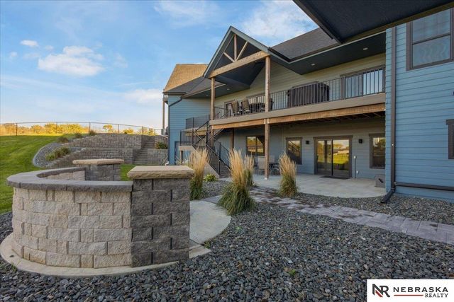 13268 Bluebird Court, Springfield, NE 68059