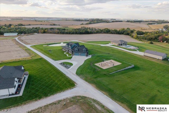 13268 Bluebird Court, Springfield, NE 68059