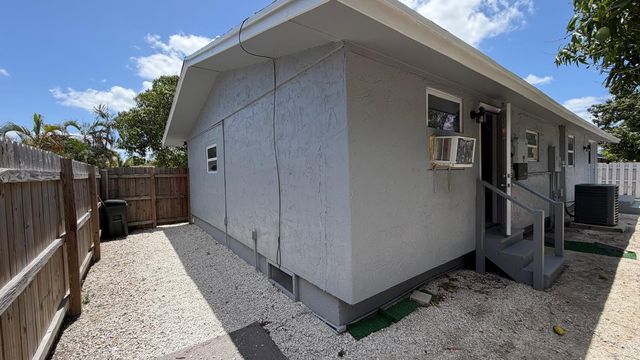 3823 Chickasha Road, Atlantis, FL 33462