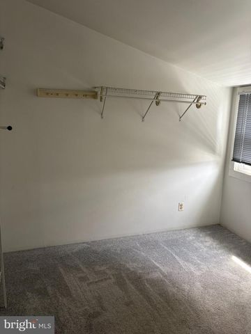 8 PLATEAU RD, Baltimore, MD 21221