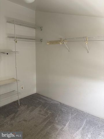 8 PLATEAU RD, Baltimore, MD 21221