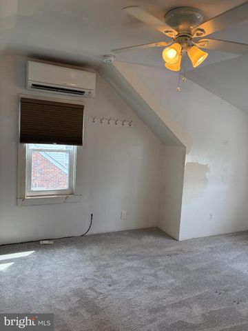 8 PLATEAU RD, Baltimore, MD 21221