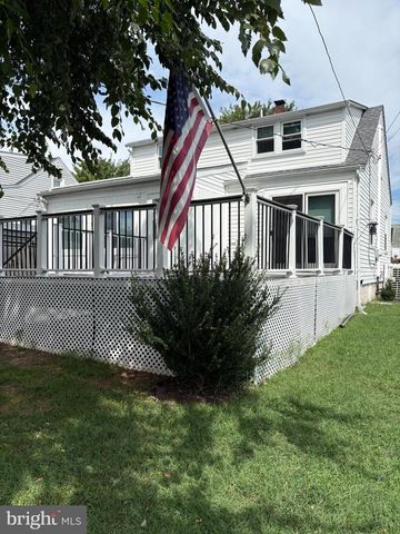 8 PLATEAU RD, Baltimore, MD 21221