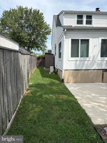 8 PLATEAU RD, Baltimore, MD 21221