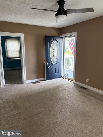 8 PLATEAU RD, Baltimore, MD 21221