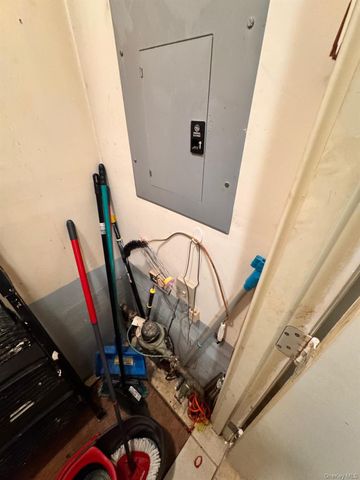 2885 W 23rd Street, Brooklyn, NY 11224