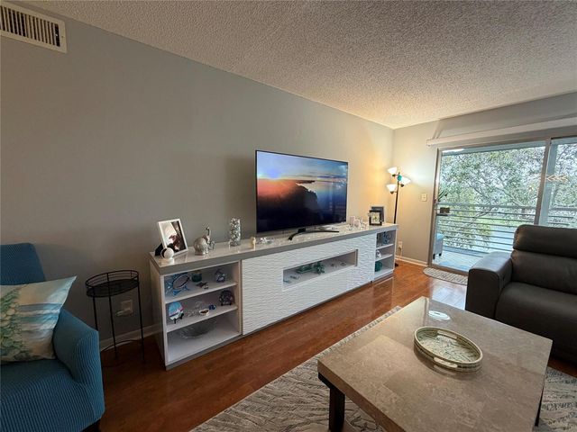 2304 Lucaya Lane L4, Coconut Creek, FL 33066