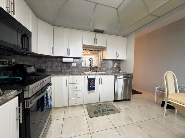 2304 Lucaya Lane L4, Coconut Creek, FL 33066