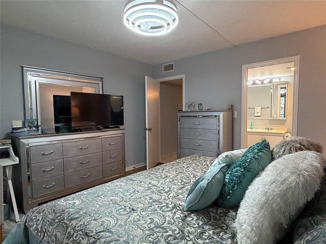 2304 Lucaya Lane L4, Coconut Creek, FL 33066