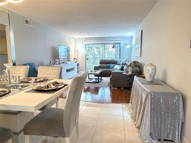 2304 Lucaya Lane L4, Coconut Creek, FL 33066
