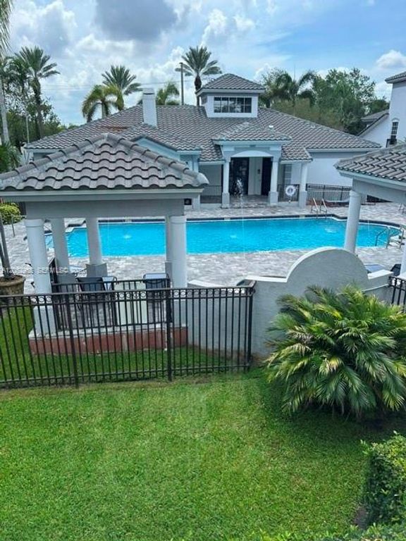 725 SW 148th Avenue 503, Sunrise, FL 33325