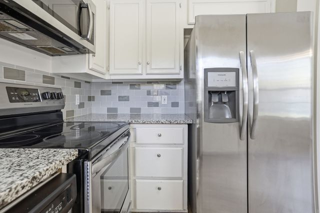 636 Whitetail Deer Lane, Crowley, TX 76036